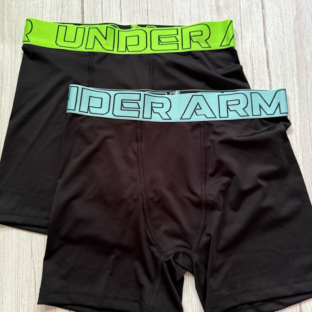 New Boy's UNDER ARMOUR Set Of 2 Polyester Blend  Boxer Brief size M